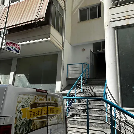 Xhoni Apartment *